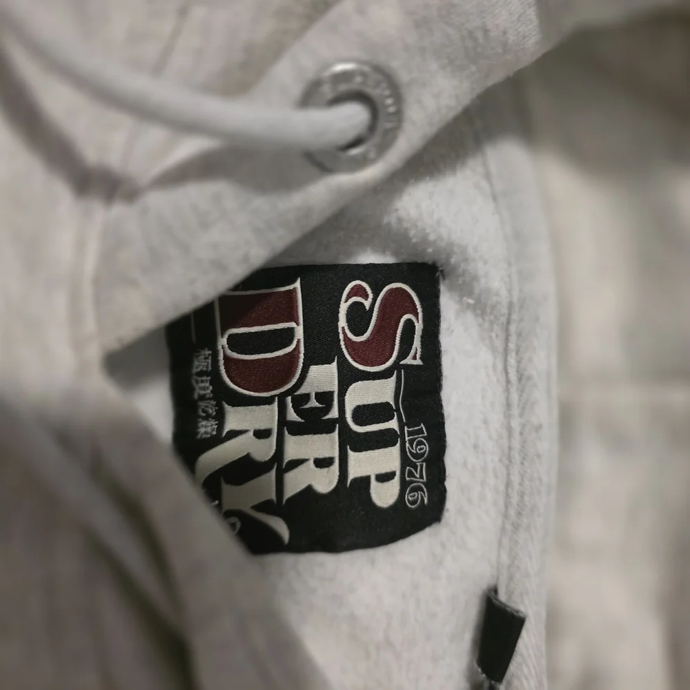 Superdry Hoodie Grey Black Logo Pullover Size UK 12 US 8 Casual Athleisure - Picture 9 of 10